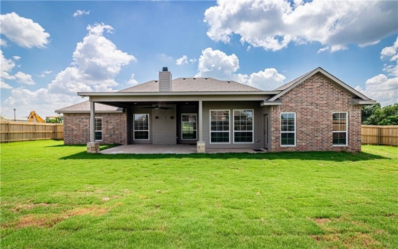 1037 Queen Elizabeth Drive, McGregor, TX 76657, 3 Bedrooms Bedrooms, ,2 BathroomsBathrooms,Residential,For Sale,1037 Queen Elizabeth Drive,227725