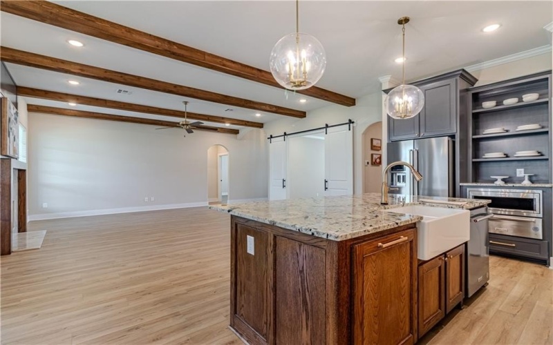 1037 Queen Elizabeth Drive, McGregor, TX 76657, 3 Bedrooms Bedrooms, ,2 BathroomsBathrooms,Residential,For Sale,1037 Queen Elizabeth Drive,227725