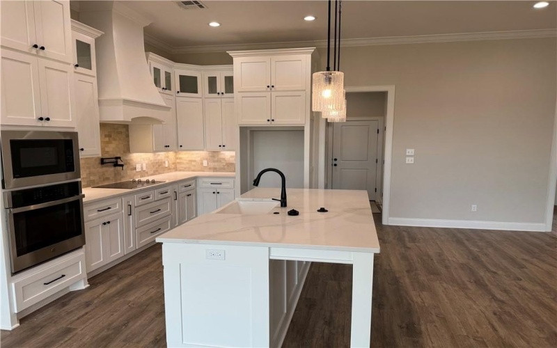 10113 Castleberry Lane, Waco, TX 76712, 4 Bedrooms Bedrooms, ,3 BathroomsBathrooms,Residential,For Sale,10113 Castleberry Lane,227887