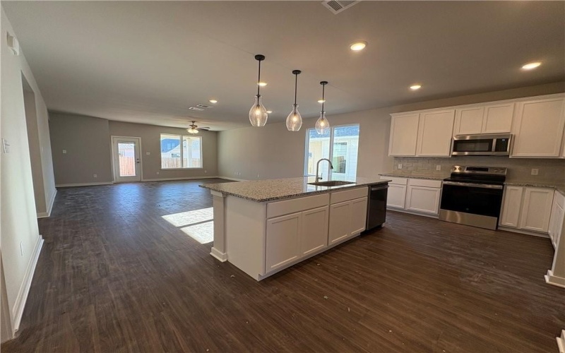 11324 Pallas Street, Lorena, TX 76655, 3 Bedrooms Bedrooms, ,2 BathroomsBathrooms,Residential,For Sale,11324 Pallas Street,227990
