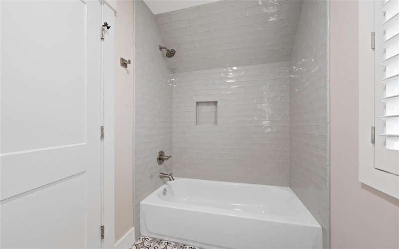 176 Southern Heights Drive, Lorena, TX 76655, 4 Habitaciones Habitaciones , ,5 BañosBaños,Residential,En Venta,176 Southern Heights Drive,228228