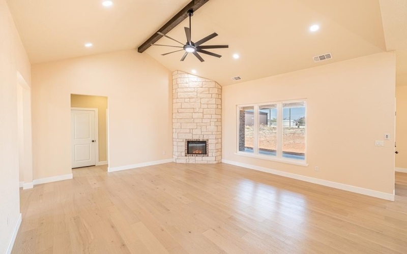 224 County Rd 304-E, Seminole, TX 79360, 4 Bedrooms Bedrooms, ,2 BathroomsBathrooms,Residential,For Sale,224 County Rd 304-E,156305