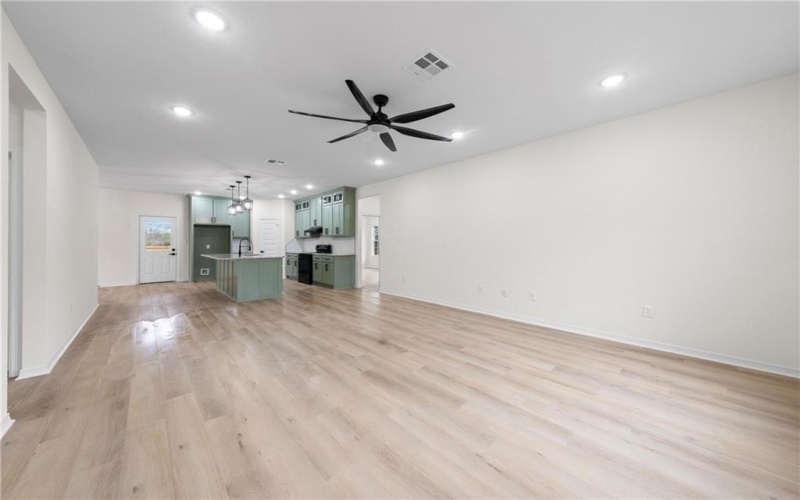 207 N Harrison Street, McGregor, TX 76657, 3 Bedrooms Bedrooms, ,2 BathroomsBathrooms,Residential,For Sale,207 N Harrison Street,229270