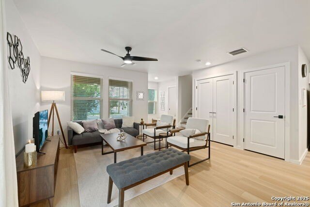 1104 S Gevers St, San Antonio, TX 78203, 3 Bedrooms Bedrooms, ,2 BathroomsBathrooms,Residential,For Sale,1104 S Gevers St,1865858