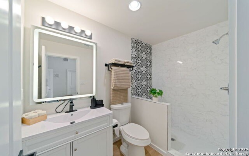 1108 S Gevers St, San Antonio, TX 78203, 3 Bedrooms Bedrooms, ,2 BathroomsBathrooms,Residential,For Sale,1108 S Gevers St,1865861