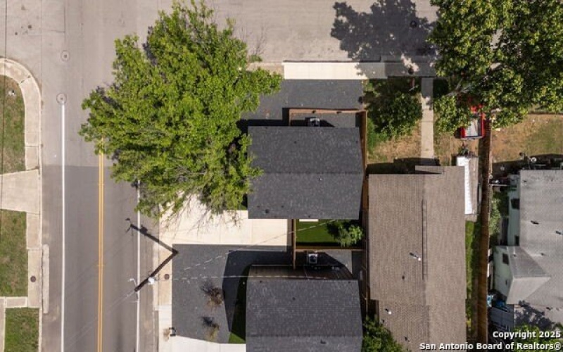 1108 S Gevers St, San Antonio, TX 78203, 3 Bedrooms Bedrooms, ,2 BathroomsBathrooms,Residential,For Sale,1108 S Gevers St,1865861