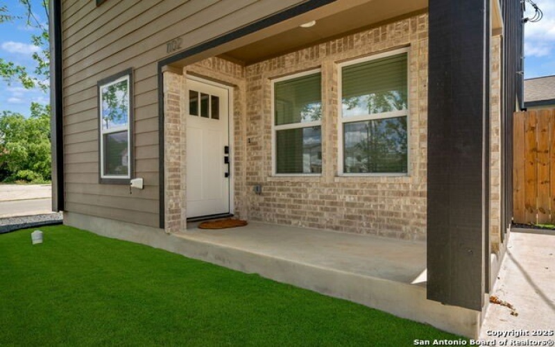 1108 S Gevers St, San Antonio, TX 78203, 3 Bedrooms Bedrooms, ,2 BathroomsBathrooms,Residential,For Sale,1108 S Gevers St,1865861