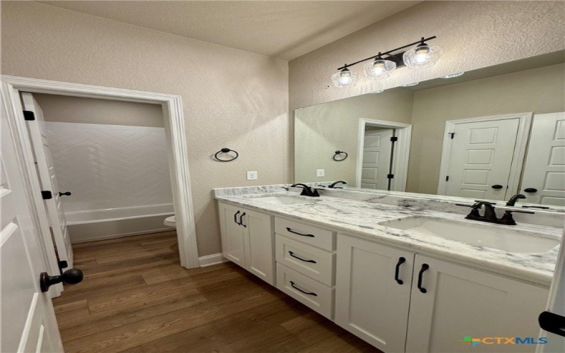 4001 Aerie Street, Salado, TX 76571, 4 Habitaciones Habitaciones , ,2 BañosBaños,Residential,En Venta,4001 Aerie Street,560927