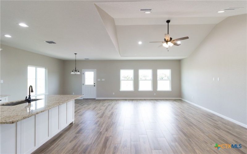 109 Lost Pines Ln, Marion, TX 78124, 4 Bedrooms Bedrooms, ,3 BathroomsBathrooms,Residential,For Sale,109 Lost Pines Ln,565253