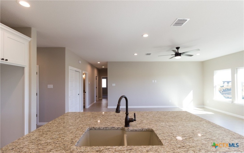 121 Lost Pines Lane, Marion, TX 78124, 3 Bedrooms Bedrooms, ,2 BathroomsBathrooms,Residential,For Sale,121 Lost Pines Lane,565289