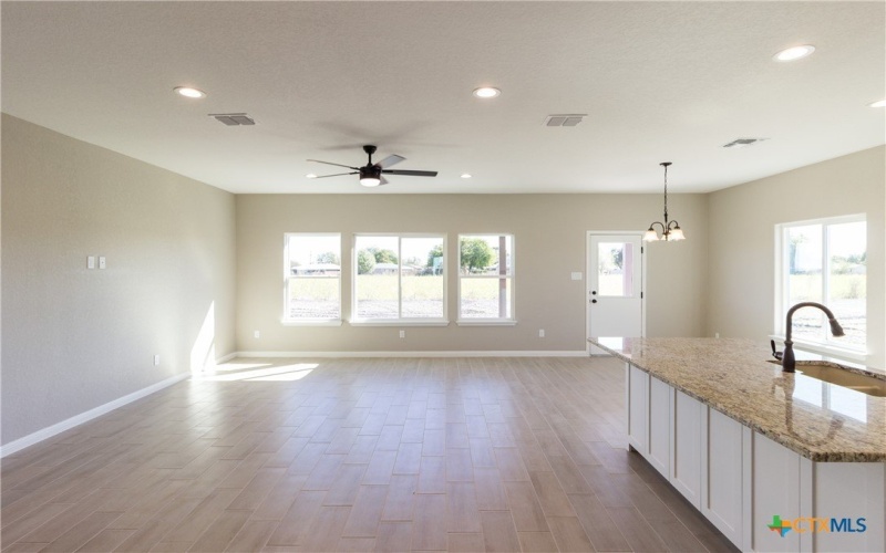 121 Lost Pines Lane, Marion, TX 78124, 3 Bedrooms Bedrooms, ,2 BathroomsBathrooms,Residential,For Sale,121 Lost Pines Lane,565289