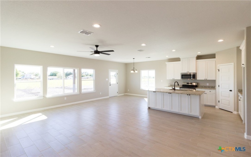 121 Lost Pines Lane, Marion, TX 78124, 3 Bedrooms Bedrooms, ,2 BathroomsBathrooms,Residential,For Sale,121 Lost Pines Lane,565289