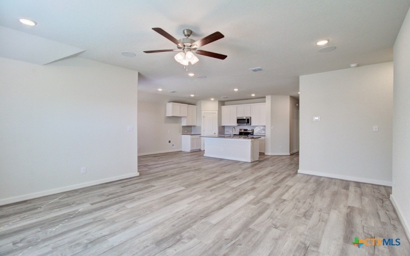 11112 Prairie Landing, Converse, TX 78109, 4 Habitaciones Habitaciones , ,2 BañosBaños,Residential,En Venta,11112 Prairie Landing,574139