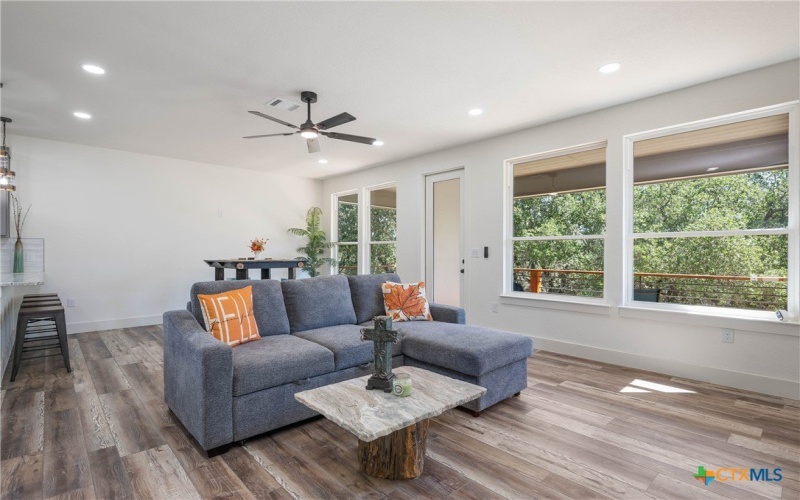 1156 Timberlane Drive, Canyon Lake, TX 78133, 3 Bedrooms Bedrooms, ,2 BathroomsBathrooms,Residential,For Sale,1156 Timberlane Drive,570901