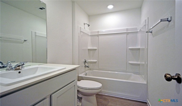 742 Tower Hill View, New Braunfels, TX 78132, 3 Bedrooms Bedrooms, ,2 BathroomsBathrooms,Residential Lease,For Rent,742 Tower Hill View,579800