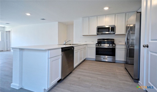 742 Tower Hill View, New Braunfels, TX 78132, 3 Bedrooms Bedrooms, ,2 BathroomsBathrooms,Residential Lease,For Rent,742 Tower Hill View,579800
