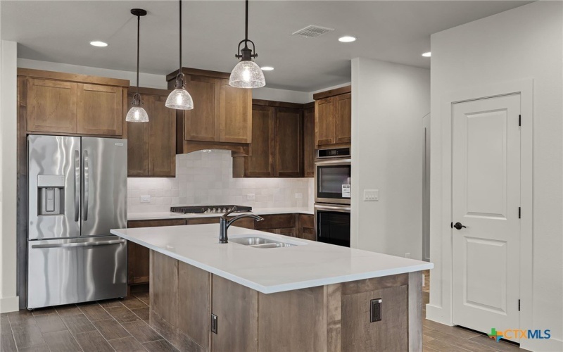 182 W Torrey Street, New Braunfels, TX 78130, 3 Bedrooms Bedrooms, ,2 BathroomsBathrooms,Residential,For Sale,182 W Torrey Street,578519