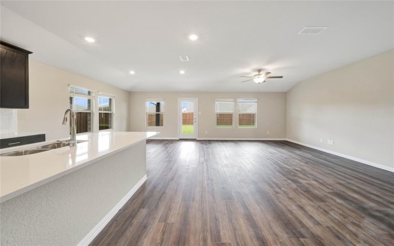 1132 Salado Street, Crandall, TX 75114, 3 Habitaciones Habitaciones , ,2 BañosBaños,Residential,En Venta,1132 Salado Street,20766483