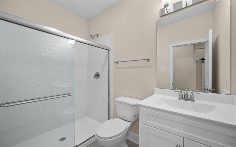 221 Wishing Pond Road, Lavon, TX 75166, 5 Habitaciones Habitaciones , ,3 BañosBaños,Residential,En Venta,221 Wishing Pond Road,20759095