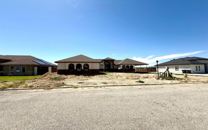 3019 CAIDA DEL SOL AVENUE, Eagle Pass, TX 78852, 3 Habitaciones Habitaciones , ,2 BañosBaños,Residential,En Venta,3019 CAIDA DEL SOL AVENUE,81258