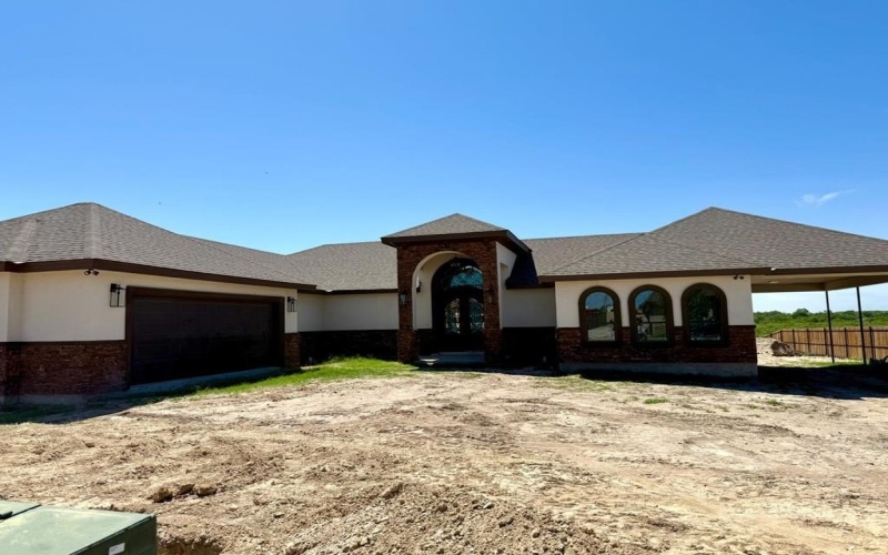 3019 CAIDA DEL SOL AVENUE, Eagle Pass, TX 78852, 3 Habitaciones Habitaciones , ,2 BañosBaños,Residential,En Venta,3019 CAIDA DEL SOL AVENUE,81258