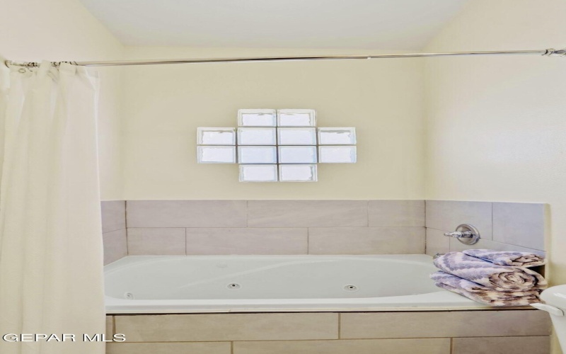 556 Cedarwood Avenue, El Paso, TX 79928, 4 Bedrooms Bedrooms, ,2 BathroomsBathrooms,Residential,For Sale,556 Cedarwood Avenue,922571