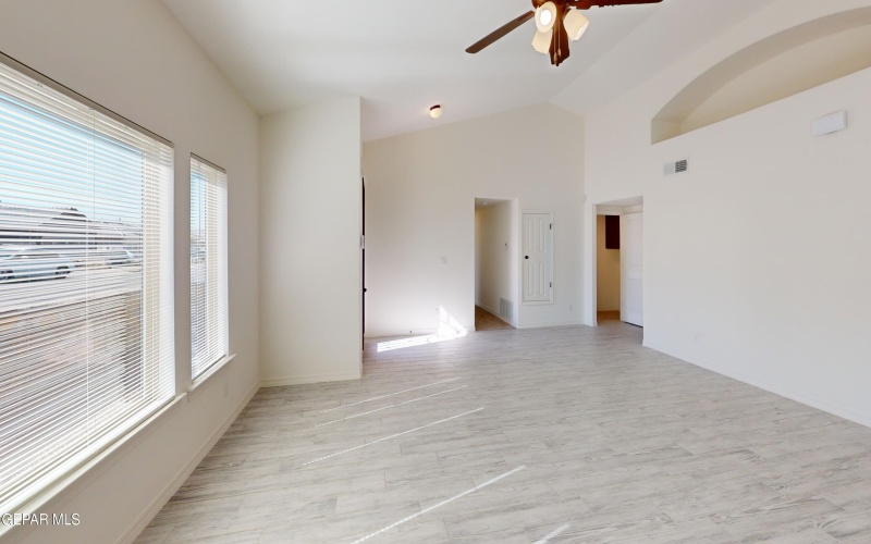 556 Cedarwood Avenue, El Paso, TX 79928, 4 Bedrooms Bedrooms, ,2 BathroomsBathrooms,Residential,For Sale,556 Cedarwood Avenue,922571