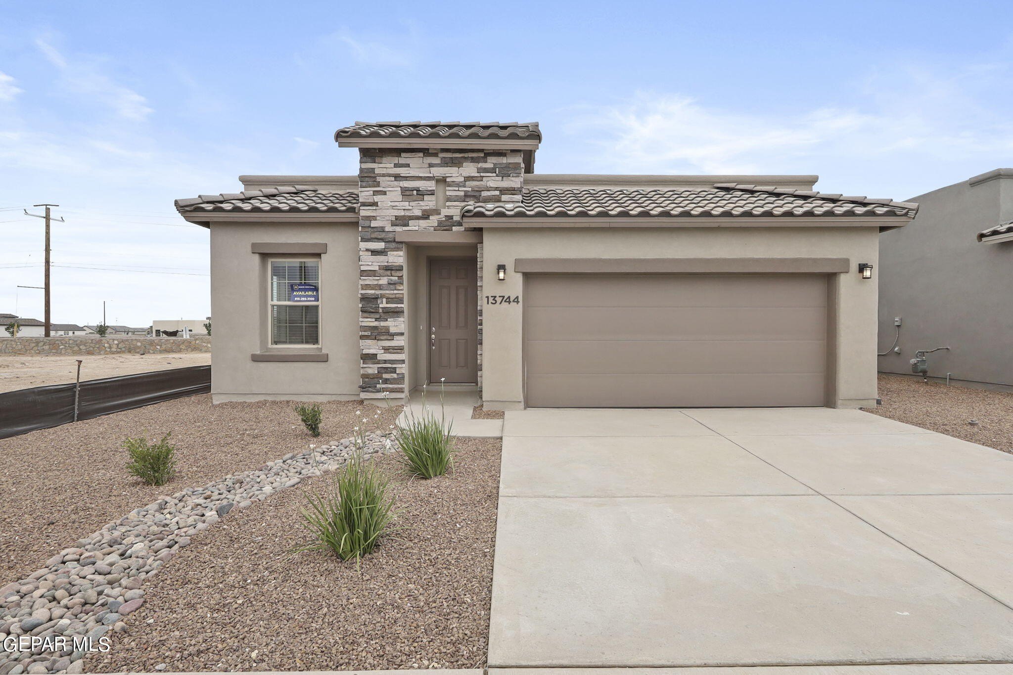 901 SUMMER LAKE Street, El Paso, TX 79928, 3 Bedrooms Bedrooms, ,2 BathroomsBathrooms,Residential,For Sale,901 SUMMER LAKE Street,922581