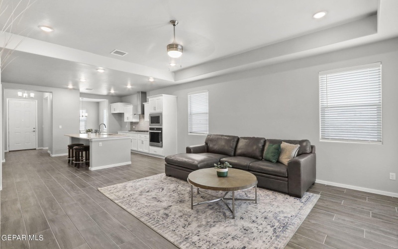901 SUMMER LAKE Street, El Paso, TX 79928, 3 Bedrooms Bedrooms, ,2 BathroomsBathrooms,Residential,For Sale,901 SUMMER LAKE Street,922581