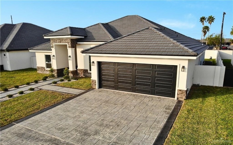 3013 Brentwood Street, Edinburg, TX 78539, 4 Habitaciones Habitaciones , ,5 BañosBaños,Residential,En Venta,3013 Brentwood Street,457786