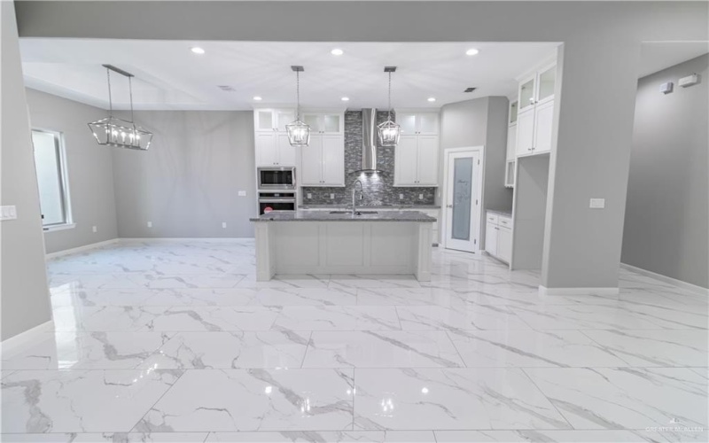 3013 Brentwood Street, Edinburg, TX 78539, 4 Habitaciones Habitaciones , ,5 BañosBaños,Residential,En Venta,3013 Brentwood Street,457786