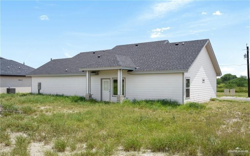800 Falcon Drive, Rio Grande City, TX 78582, 3 Habitaciones Habitaciones , ,2 BañosBaños,Residential,En Venta,800 Falcon Drive,471319