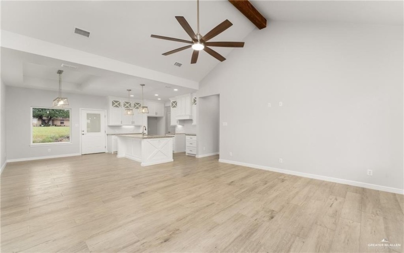 800 Falcon Drive, Rio Grande City, TX 78582, 3 Habitaciones Habitaciones , ,2 BañosBaños,Residential,En Venta,800 Falcon Drive,471319