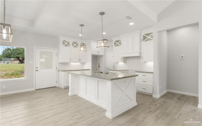 800 Falcon Drive, Rio Grande City, TX 78582, 3 Habitaciones Habitaciones , ,2 BañosBaños,Residential,En Venta,800 Falcon Drive,471319