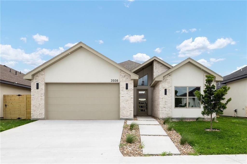 3508 E Kidd Avenue, Edinburg, TX 78542, 3 Bedrooms Bedrooms, ,2 BathroomsBathrooms,Residential,For Sale,3508 E Kidd Avenue,471357