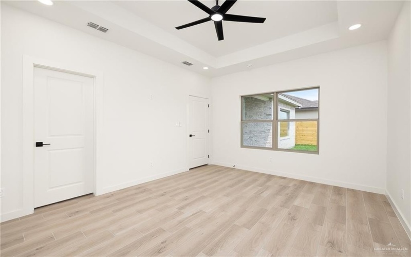 3508 E Kidd Avenue, Edinburg, TX 78542, 3 Bedrooms Bedrooms, ,2 BathroomsBathrooms,Residential,For Sale,3508 E Kidd Avenue,471357