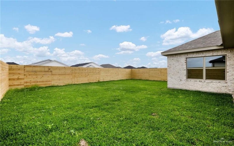 3508 E Kidd Avenue, Edinburg, TX 78542, 3 Bedrooms Bedrooms, ,2 BathroomsBathrooms,Residential,For Sale,3508 E Kidd Avenue,471357