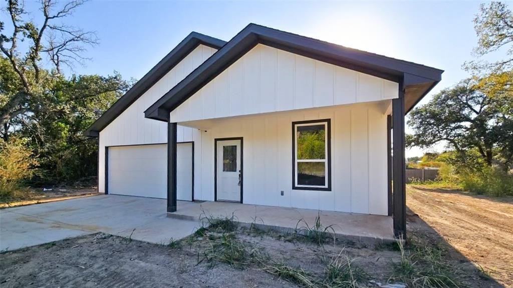 4302 Mountain Hollow Drive, Granbury, TX 76048, 3 Bedrooms Bedrooms, ,2 BathroomsBathrooms,Residential,For Sale,4302 Mountain Hollow Drive,20766980