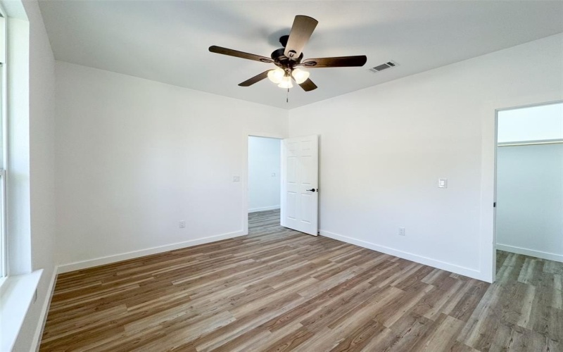 4302 Mountain Hollow Drive, Granbury, TX 76048, 3 Bedrooms Bedrooms, ,2 BathroomsBathrooms,Residential,For Sale,4302 Mountain Hollow Drive,20766980