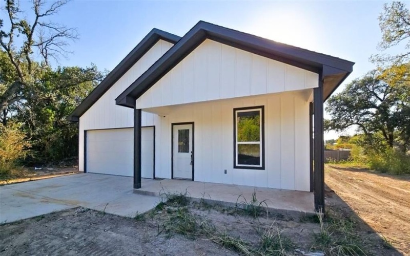 4302 Mountain Hollow Drive, Granbury, TX 76048, 3 Bedrooms Bedrooms, ,2 BathroomsBathrooms,Residential,For Sale,4302 Mountain Hollow Drive,20766980