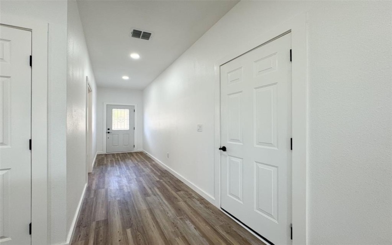 4302 Mountain Hollow Drive, Granbury, TX 76048, 3 Bedrooms Bedrooms, ,2 BathroomsBathrooms,Residential,For Sale,4302 Mountain Hollow Drive,20766980