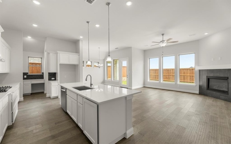 3129 Lora Lee Lane, Rockwall, TX 75032, 4 Bedrooms Bedrooms, ,3 BathroomsBathrooms,Residential,For Sale,3129 Lora Lee Lane,20769940