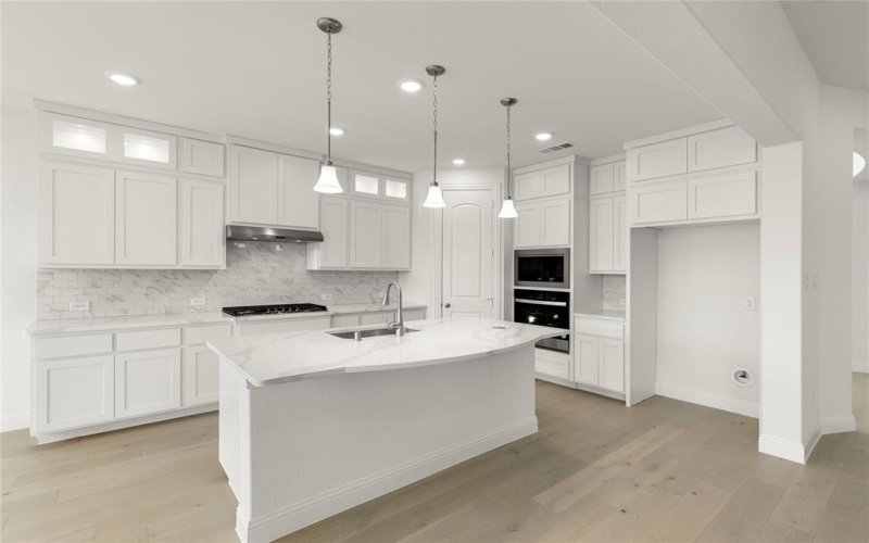 2430 Miranda Lane, Rockwall, TX 75087, 4 Bedrooms Bedrooms, ,5 BathroomsBathrooms,Residential,For Sale,2430 Miranda Lane,20742154