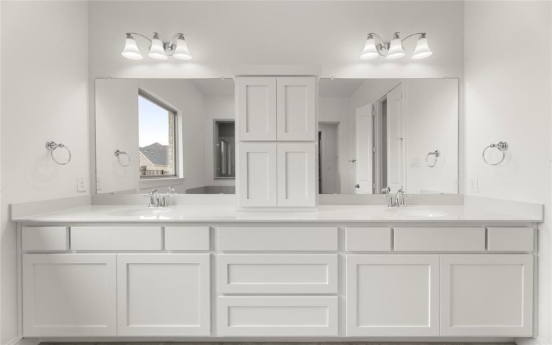 2430 Miranda Lane, Rockwall, TX 75087, 4 Bedrooms Bedrooms, ,5 BathroomsBathrooms,Residential,For Sale,2430 Miranda Lane,20742154