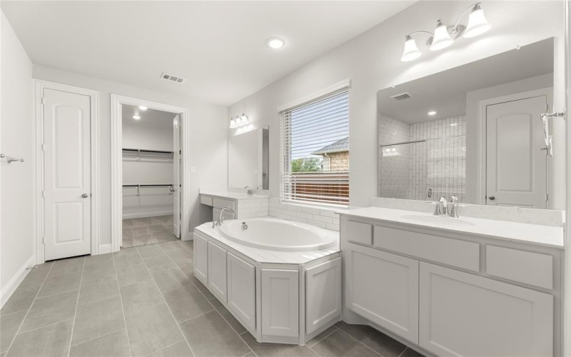 1008 Roys Drive, Rockwall, TX 75087, 3 Bedrooms Bedrooms, ,3 BathroomsBathrooms,Residential,For Sale,1008 Roys Drive,20742359