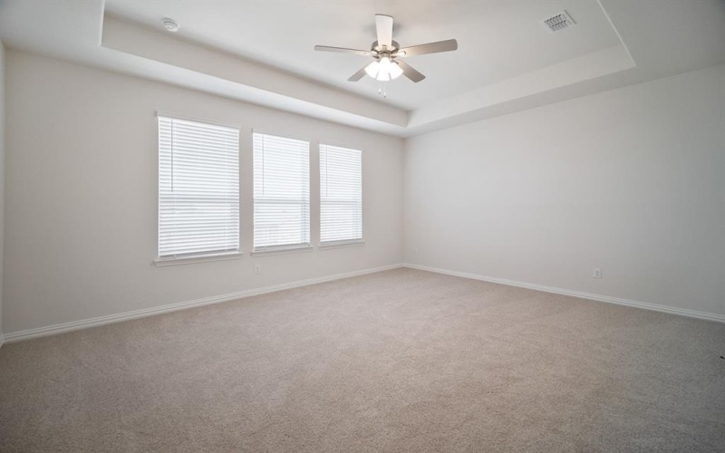 129 HERITAGE HILL Drive, Forney, TX 75126, 4 Bedrooms Bedrooms, ,3 BathroomsBathrooms,Residential,For Sale,129 HERITAGE HILL Drive,20754067