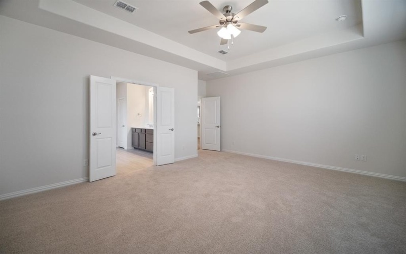 129 HERITAGE HILL Drive, Forney, TX 75126, 4 Bedrooms Bedrooms, ,3 BathroomsBathrooms,Residential,For Sale,129 HERITAGE HILL Drive,20754067
