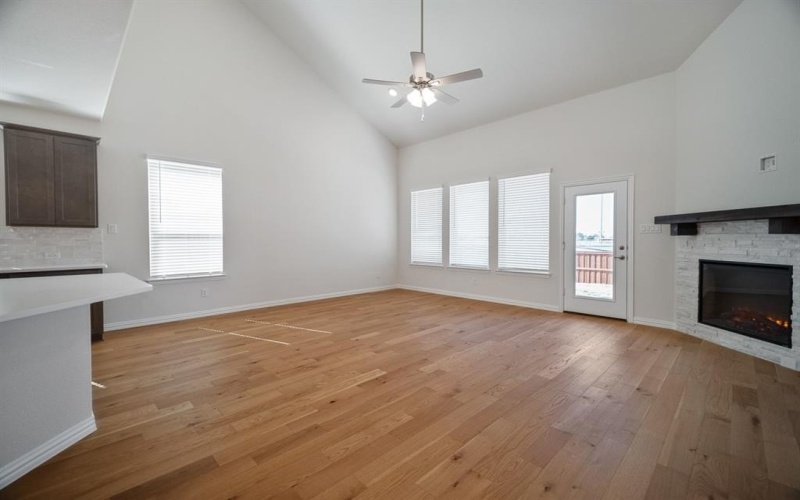 129 HERITAGE HILL Drive, Forney, TX 75126, 4 Bedrooms Bedrooms, ,3 BathroomsBathrooms,Residential,For Sale,129 HERITAGE HILL Drive,20754067