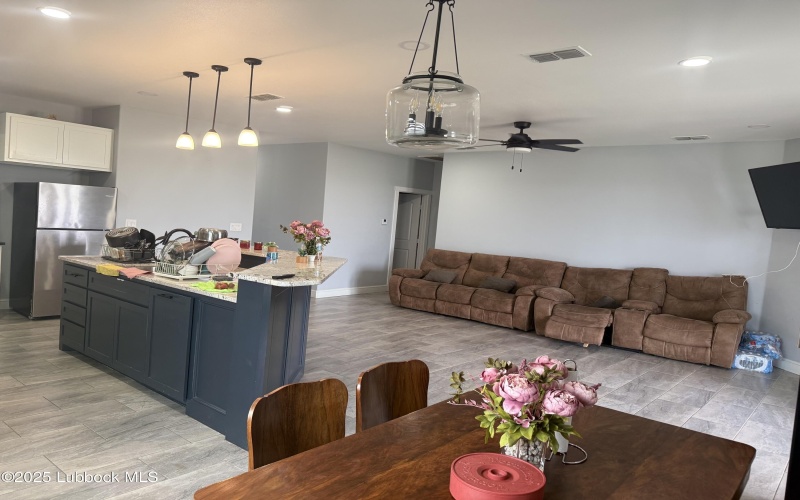217 Redwood Avenue, Lubbock, TX 79403, 3 Bedrooms Bedrooms, ,2 BathroomsBathrooms,Residential,For Sale,217 Redwood Avenue,202554619