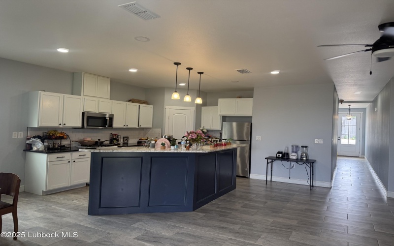 217 Redwood Avenue, Lubbock, TX 79403, 3 Bedrooms Bedrooms, ,2 BathroomsBathrooms,Residential,For Sale,217 Redwood Avenue,202554619